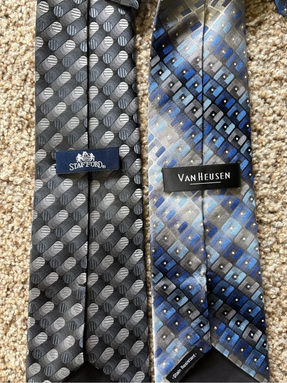 Two Patterned Clip-On / Zip Ties - Black & Blue